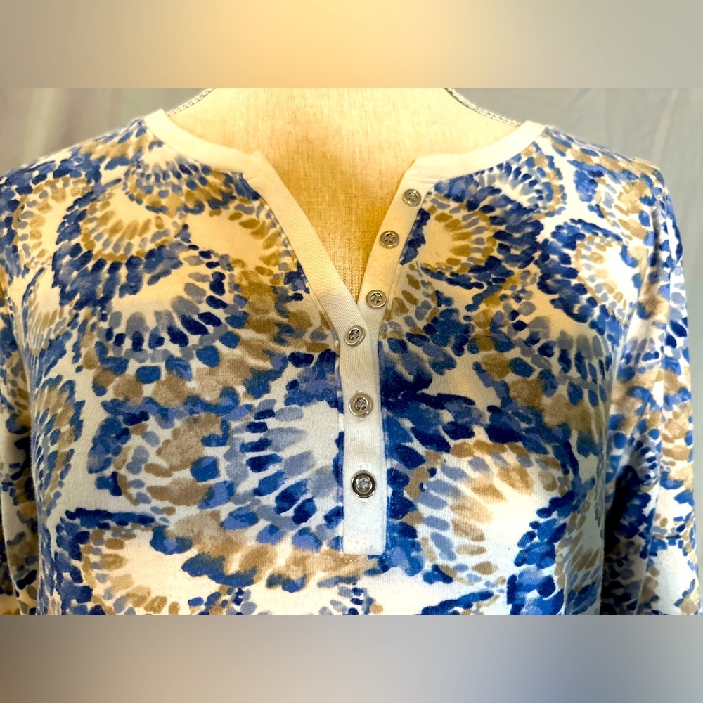 Karen Scott top XL with blues and browns in an abstract design 3/4 sleeves